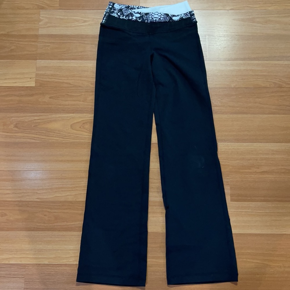 Lululemon Astro yoga pants